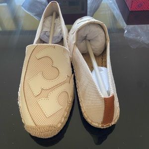 NWT Tory Burch flat espadrilles sz 9.5; tan/cream